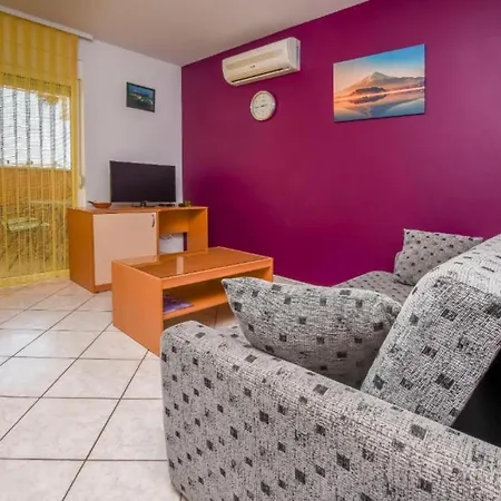 Aurel - Classic Comfort Two Bedroom Balcony